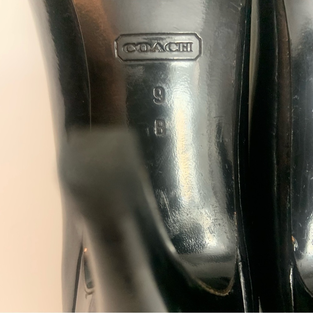 Coach Black Patent Leather Signature Double C’s Gold Metal Detail 4” Heel Pumps - Picture 14 of 14